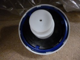 H0437127_-_Diesel_Water_Cap_White.JPG